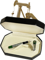 Ручка перьевая в коробке с нефтяной качалкой Laban
